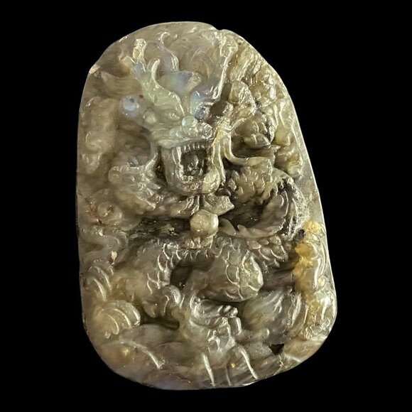 Carved Labradorite Dragon cabochon - Picture 15 of 15